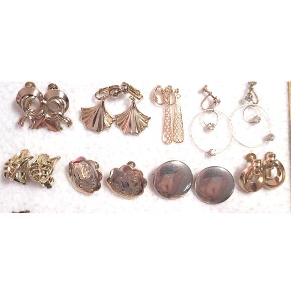 14 Pc Vtg Clip On Screw Back Earrings Silvertone Goldtone Button Dangle Hoops - Picture 7 of 9